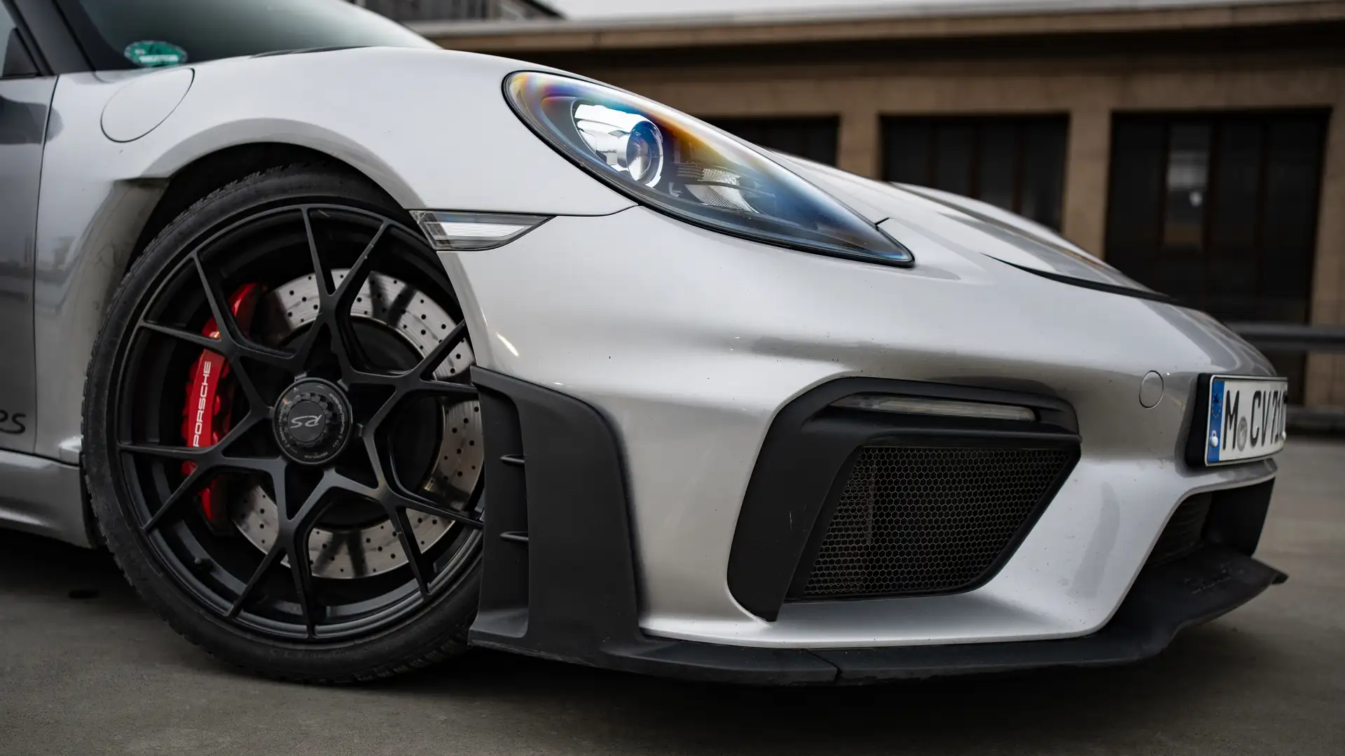 The front rim of our Porsche Spyder RS in detail.